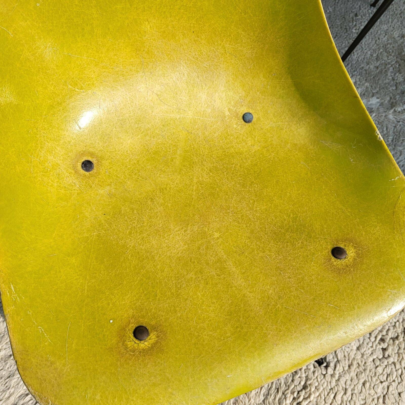 4 chaises Coccinelle René-Jean Caillette pour Steiner 1950