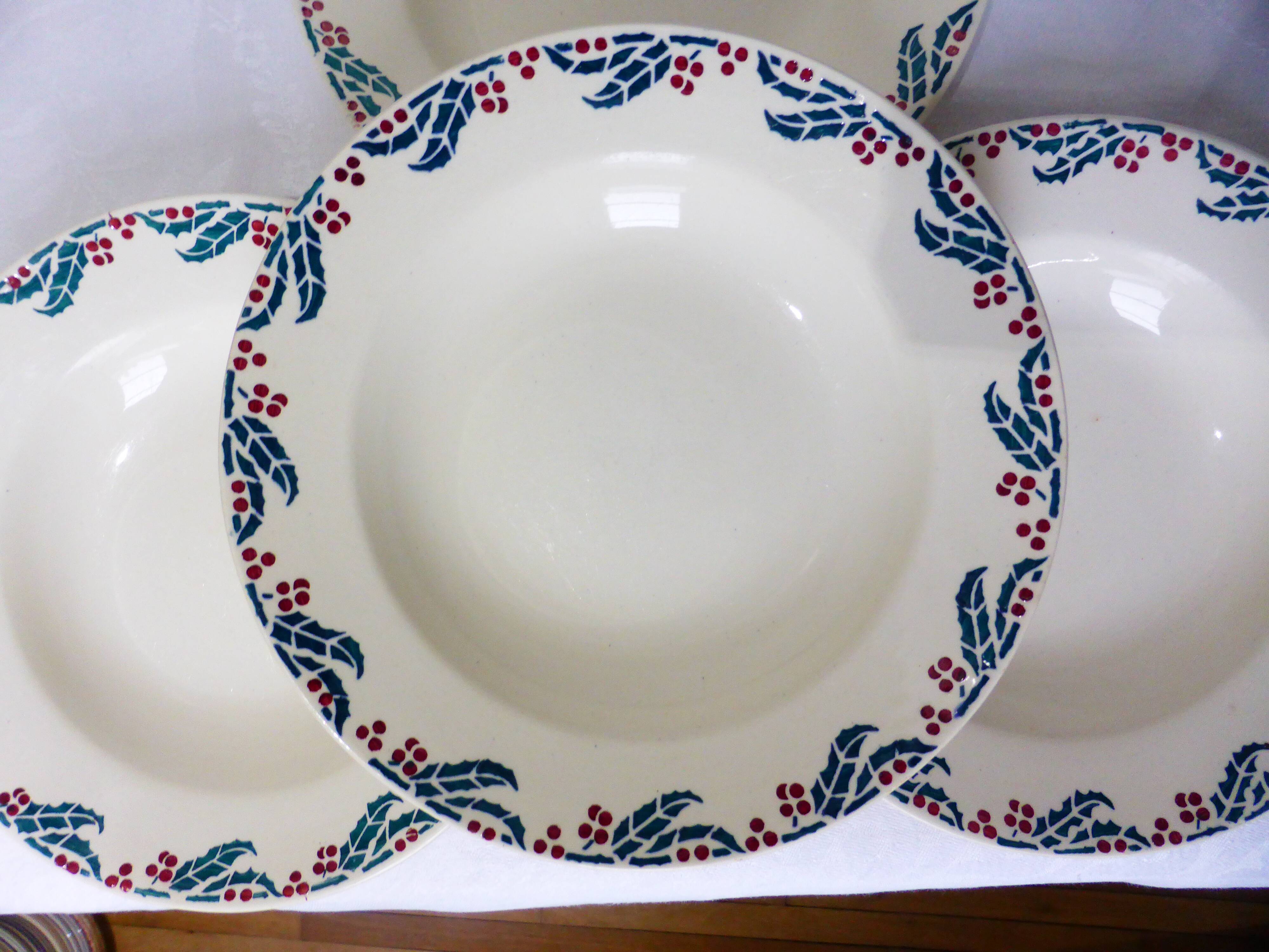 4 hollow plates of Digoin Sarreguemines model Holly 211250