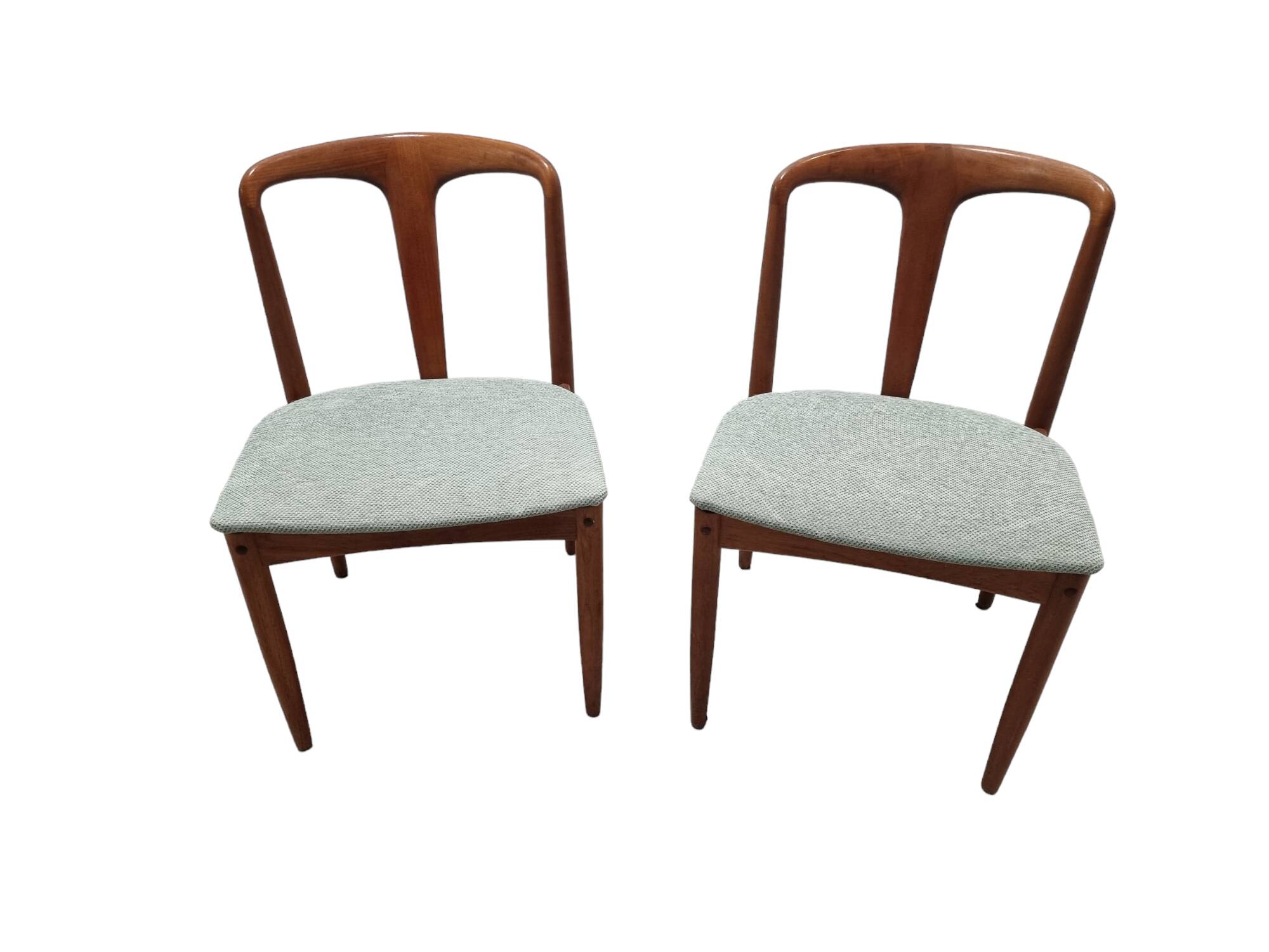 Set of two modern Juliane teak dining chairs by J. Andersen