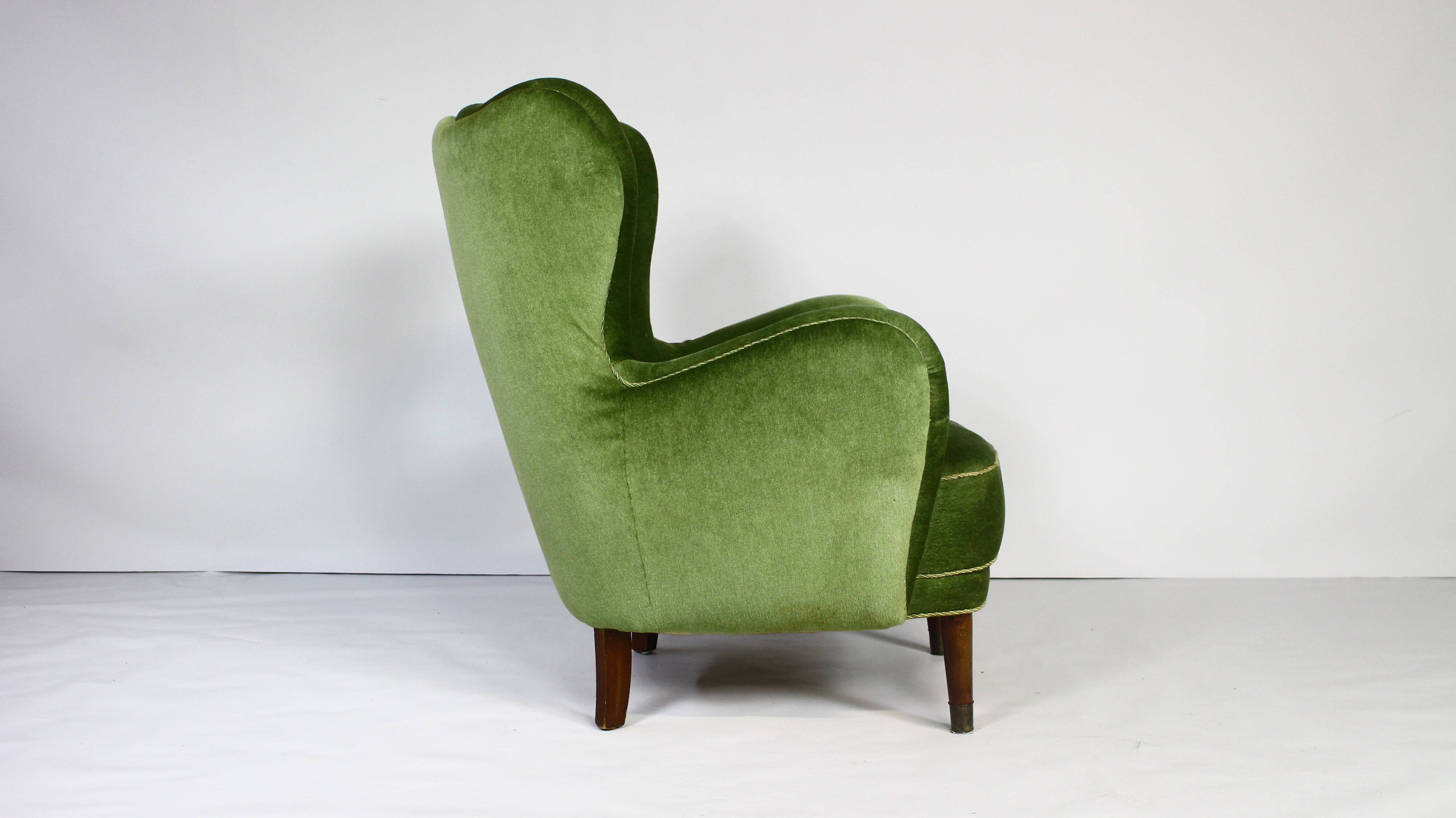 Danish lounge chair in green velvet, 1950s