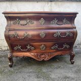 Beautiful Bordeaux chest of drawers