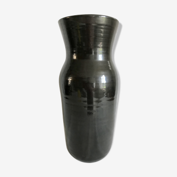 Accolay Vase, 1950. Brilliant black. Unique piece signed, numbered - monogrammed, crest to the cross.