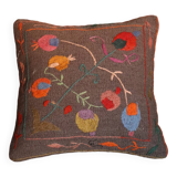 Coussin suzani en laine coloré à broderies bohème