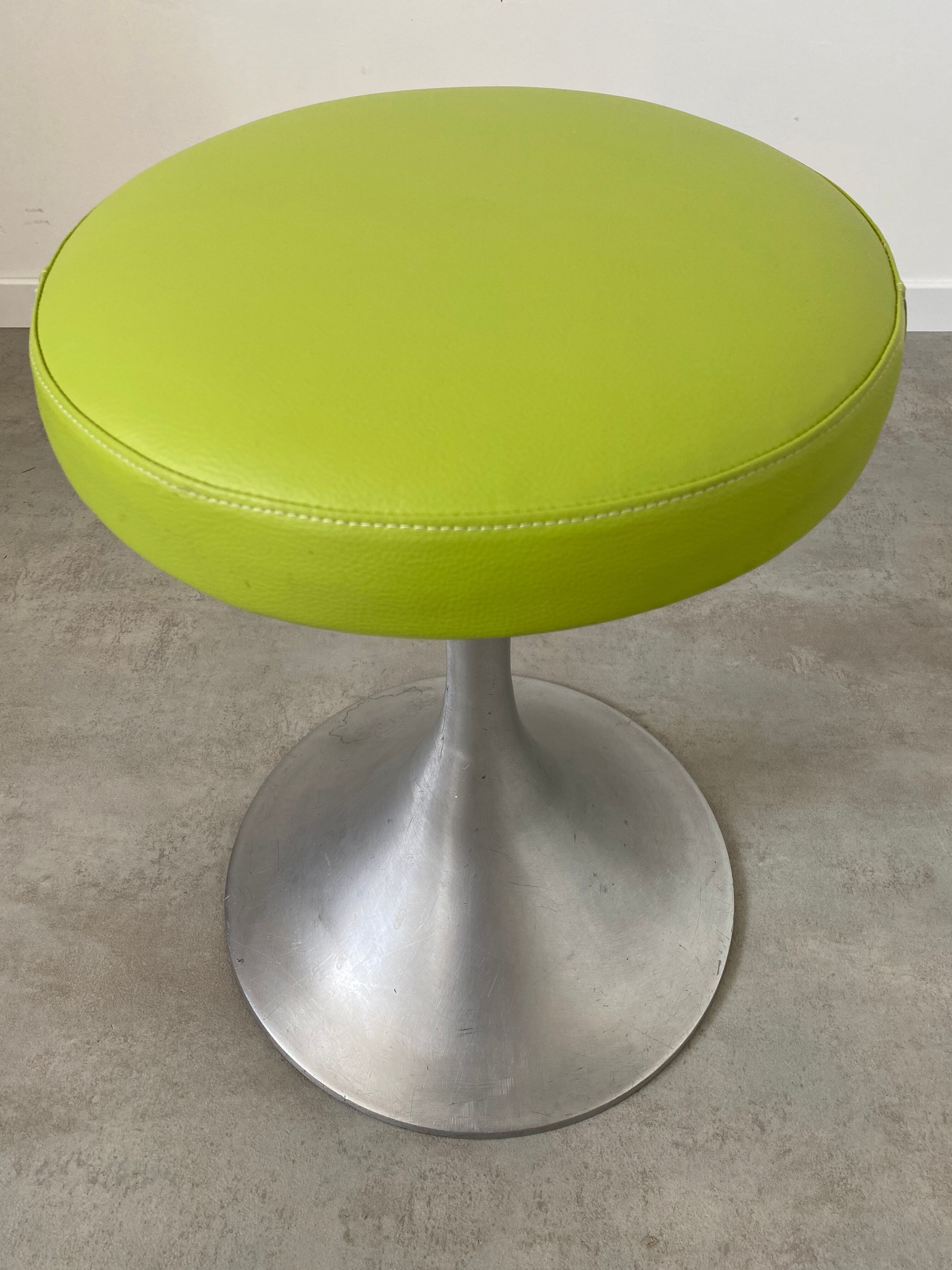 Old Stool Space Age, foot tulip alu metal vintage 70s