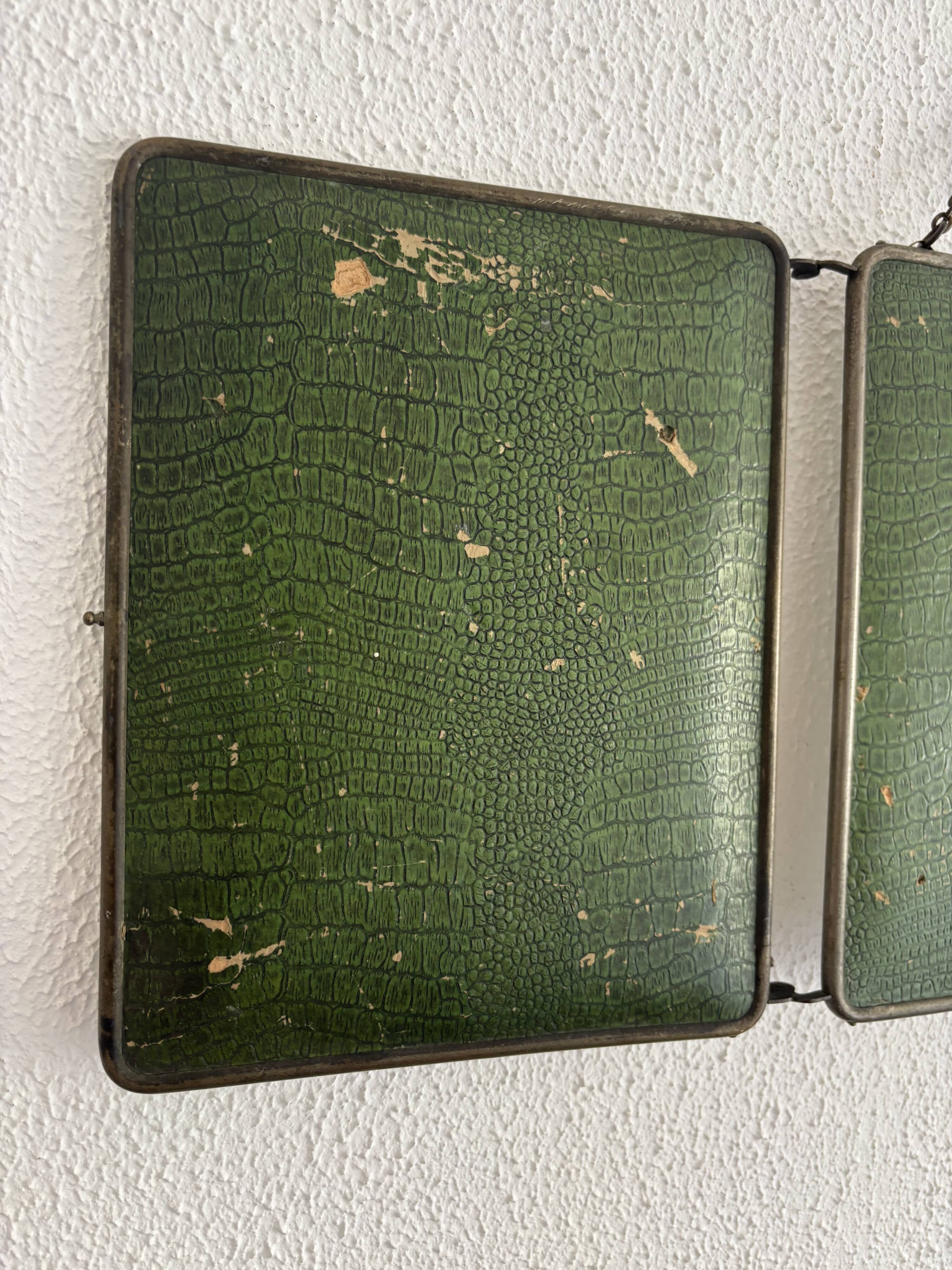 Vintage 1930s triptych mirror barber nickel-plated green crocodile effect.