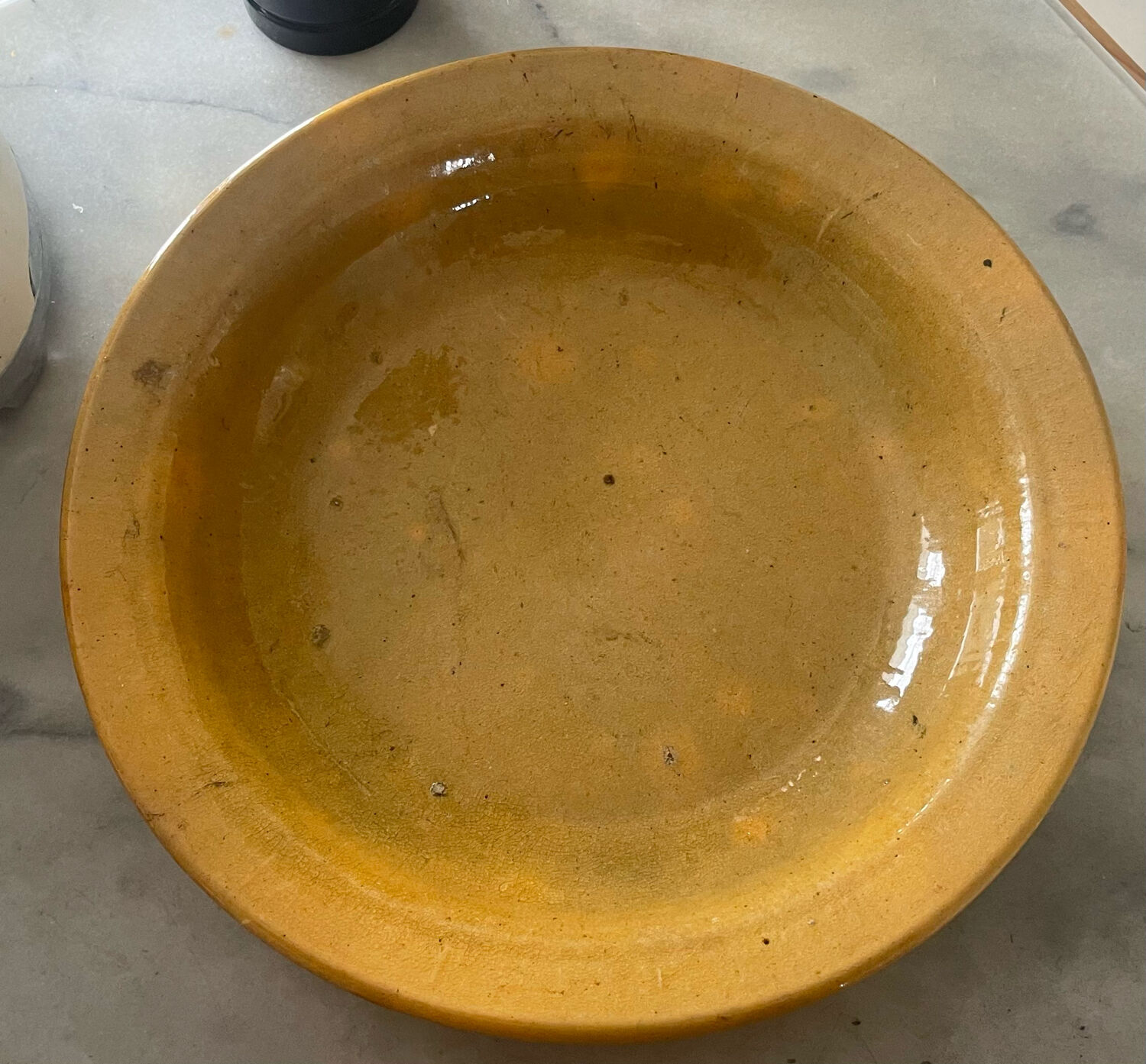Glazed stoneware dish