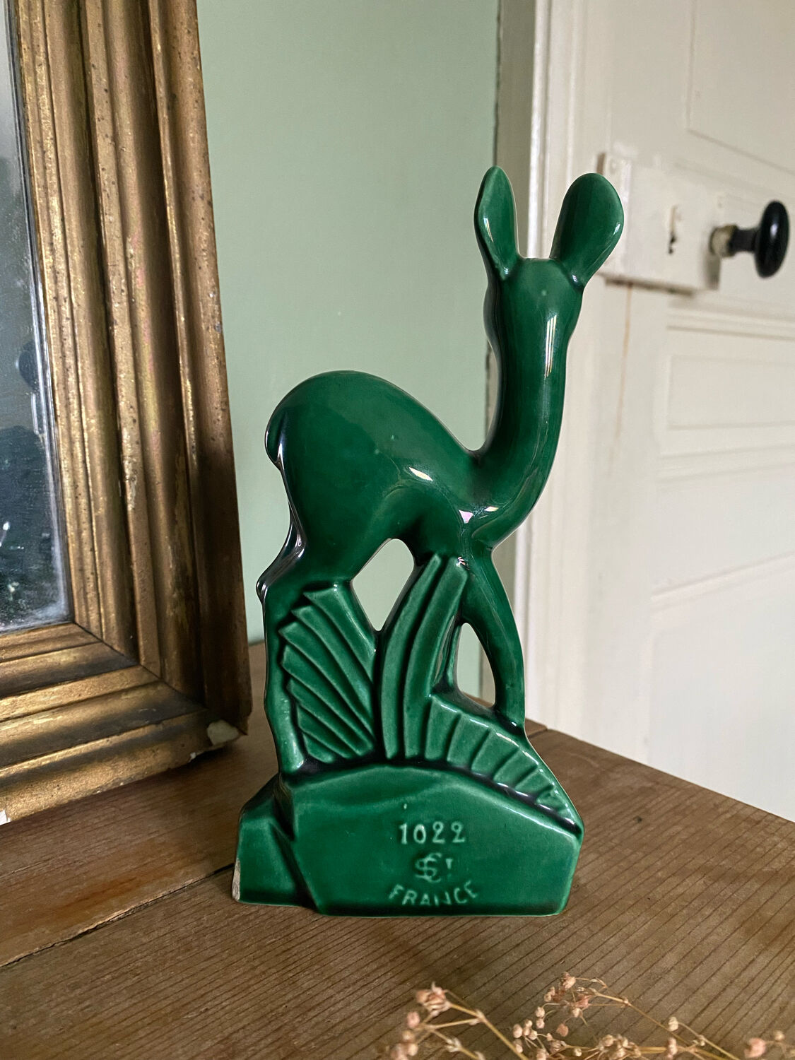 Antique doe in Saint Clément earthenware