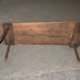 Banc brutaliste ancien