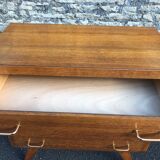 Chest of drawer compass feet