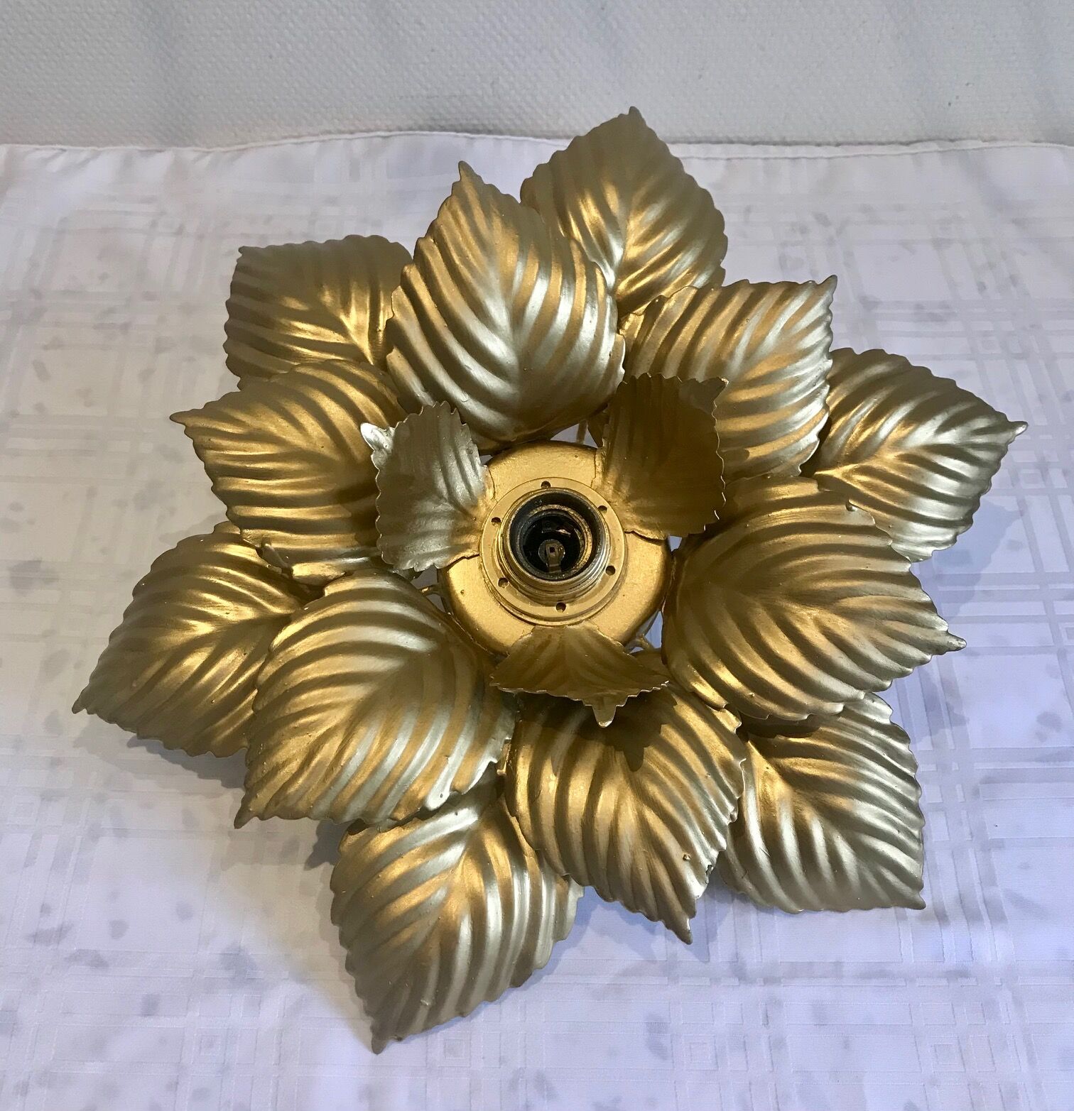 Ceiling lamp or wall lamp golden flower