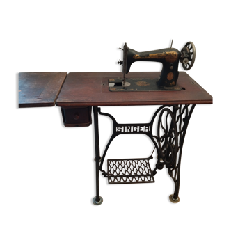 Singer Antique sewing machine