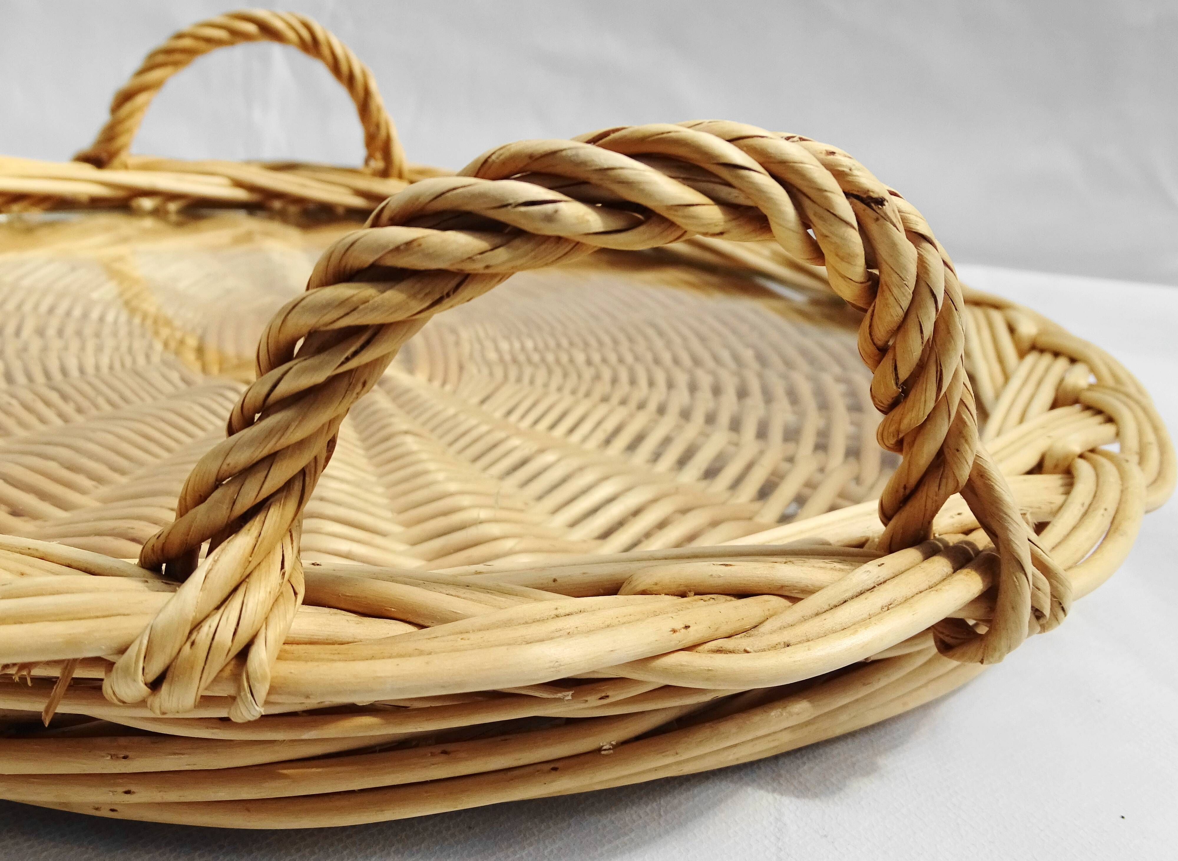 Round tray with wicker and glass handles
