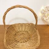 Natural wicker presentation basket