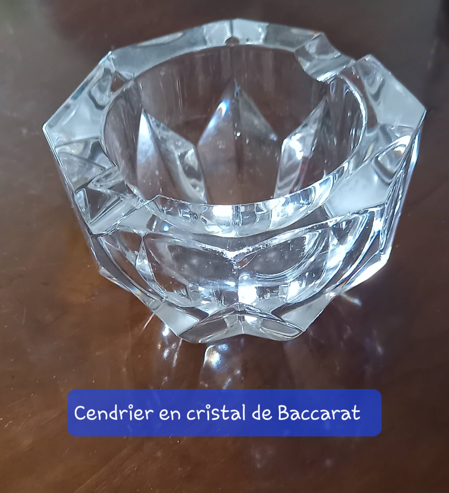 2 whisky glasses and a Baccarat crystal ashtray with stamps.
