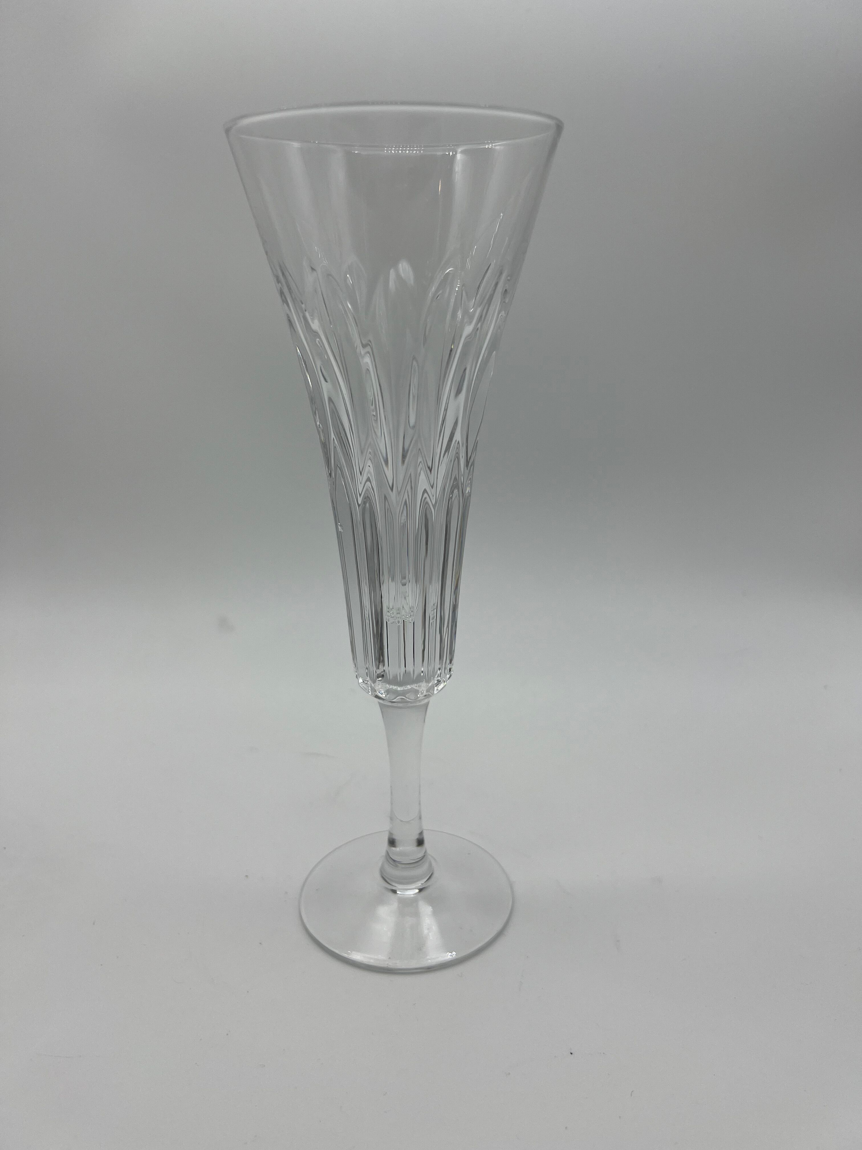 3 flutes champagne glasses