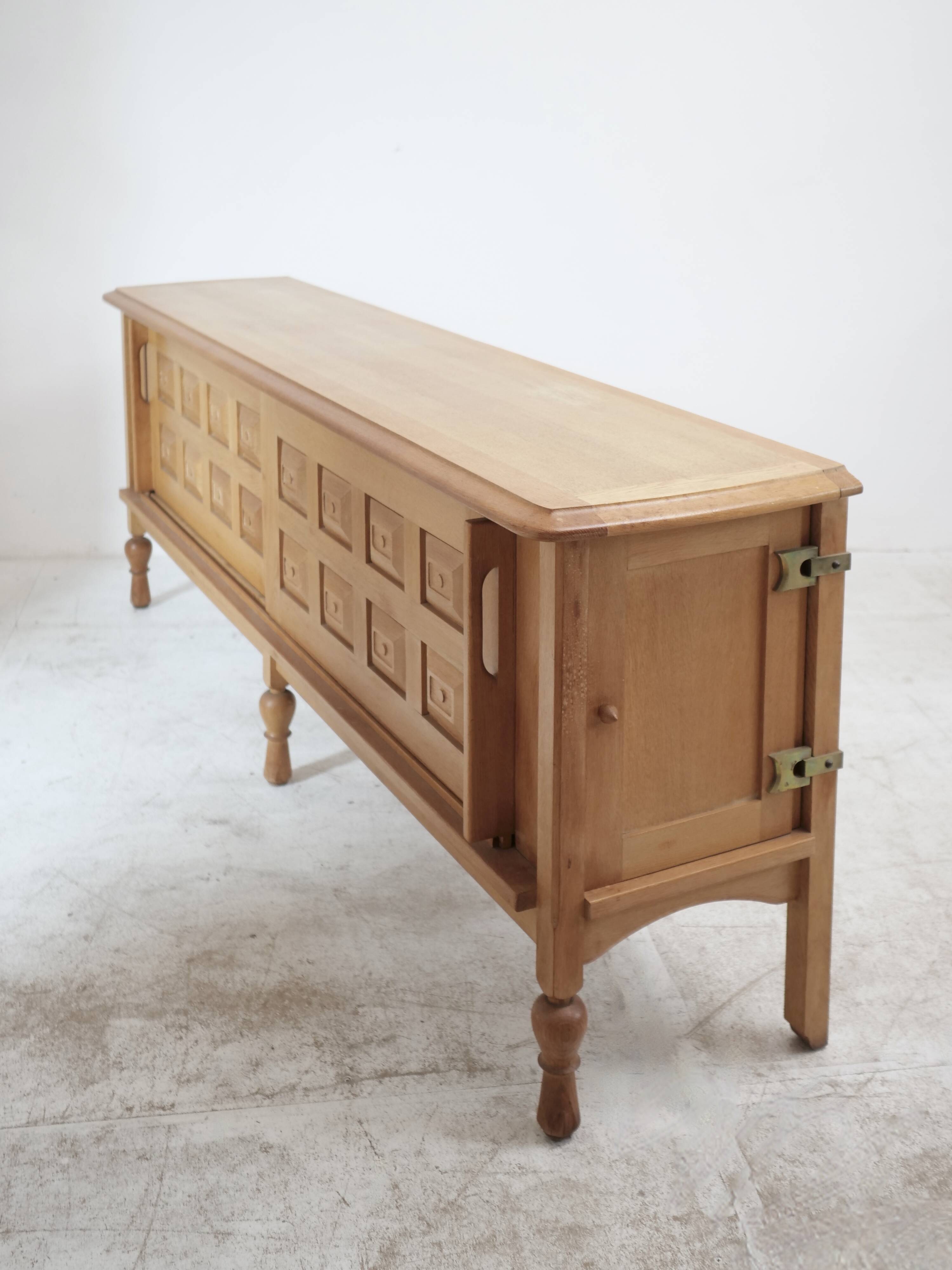 Guillerme and Chambron oak sideboard in light wood in a brutalist style.