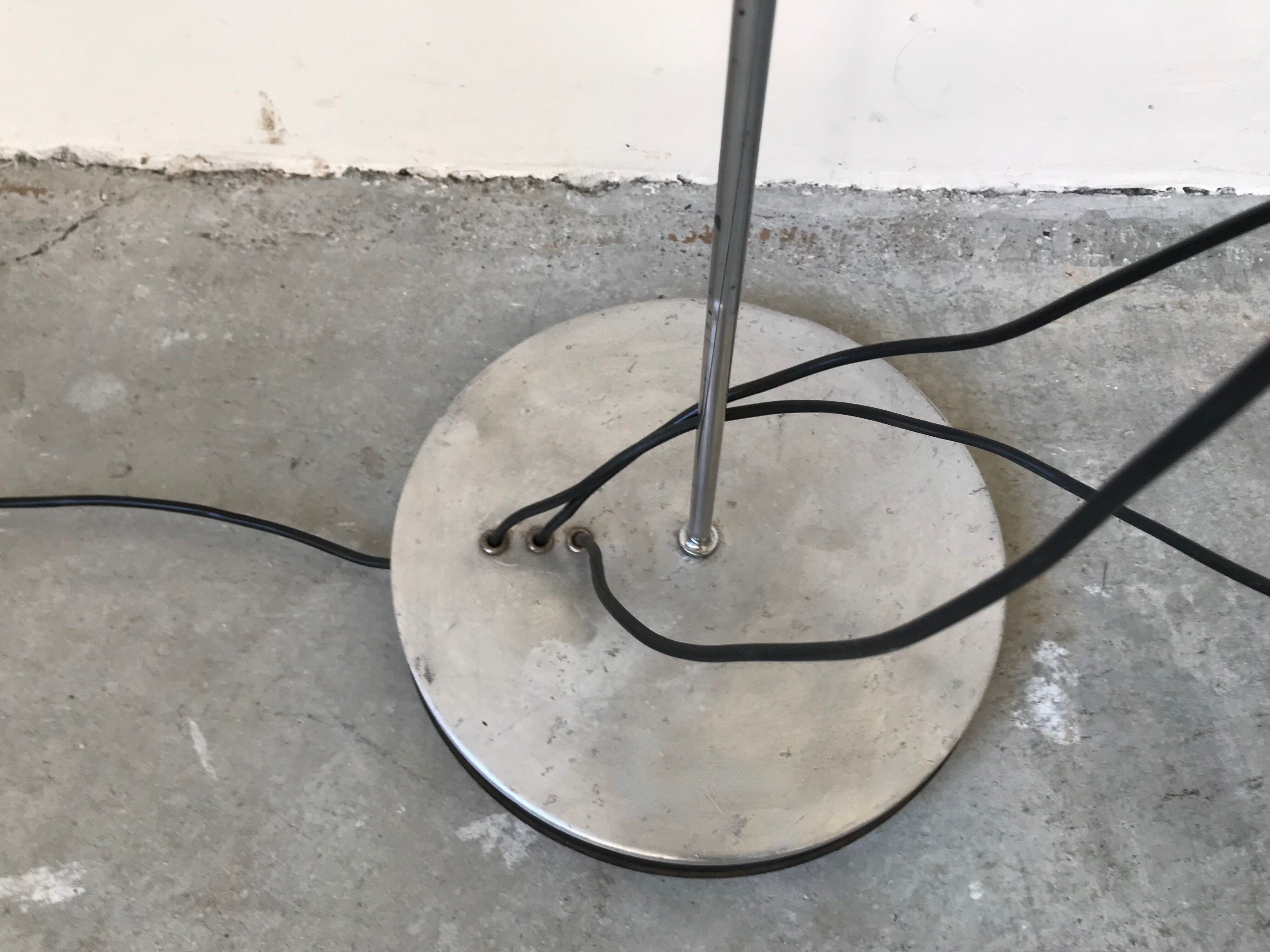 Delmas floor lamp