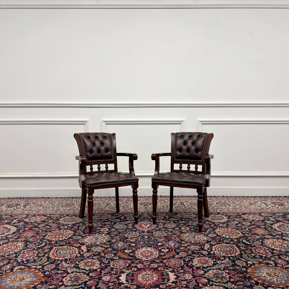 Ensemble de chaises de bureau anglaises bordeaux