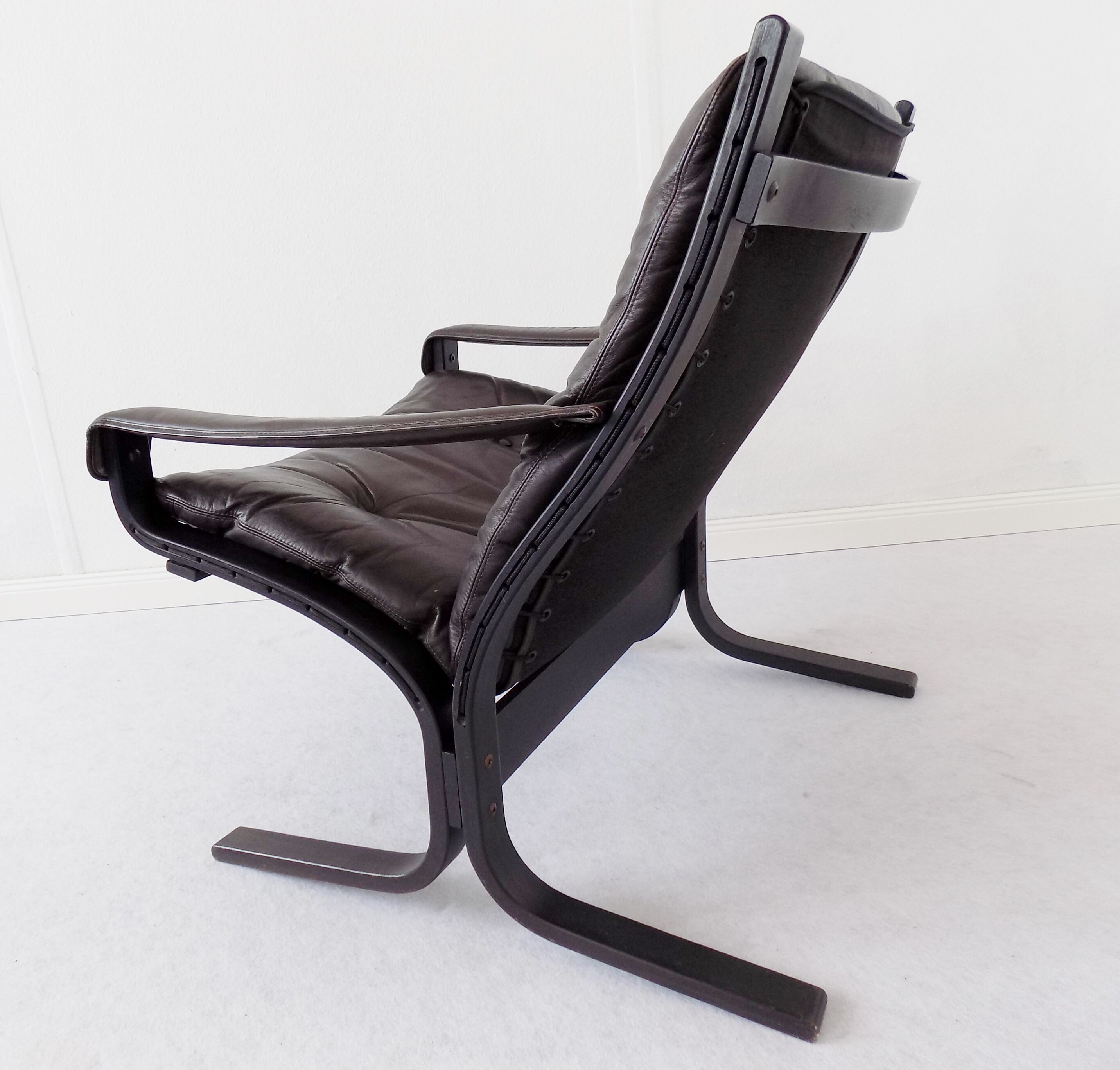 Siesta armchair