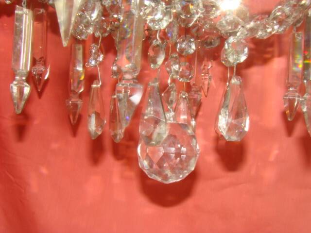 six-armed crystal chandelier from the "Napoleon III" period