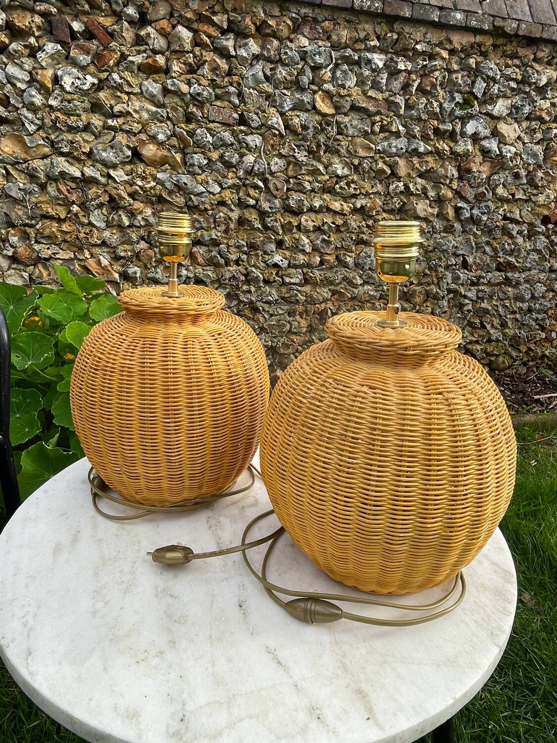 Paire de lampe en rotin clair vintage 1970