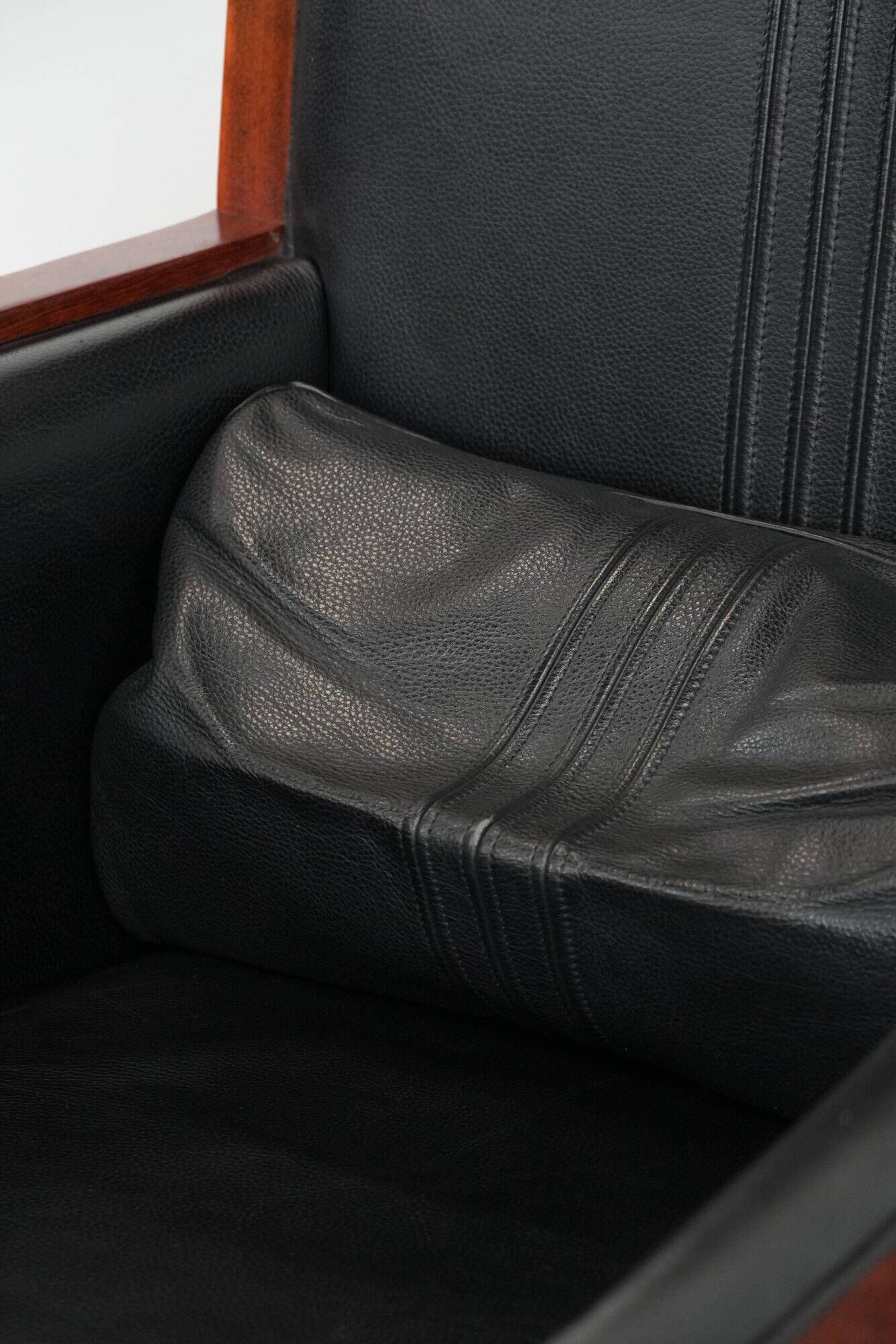 Beautiful set of 2 black cow leather Art Deco design armchairs with high back