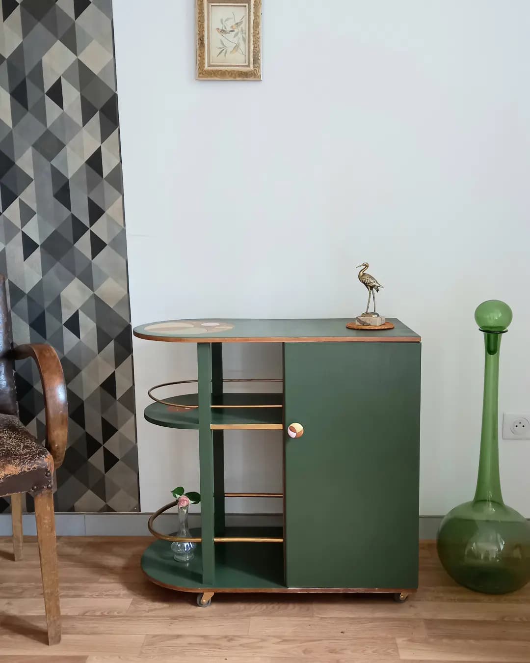 Mini artdeco bar on roulette