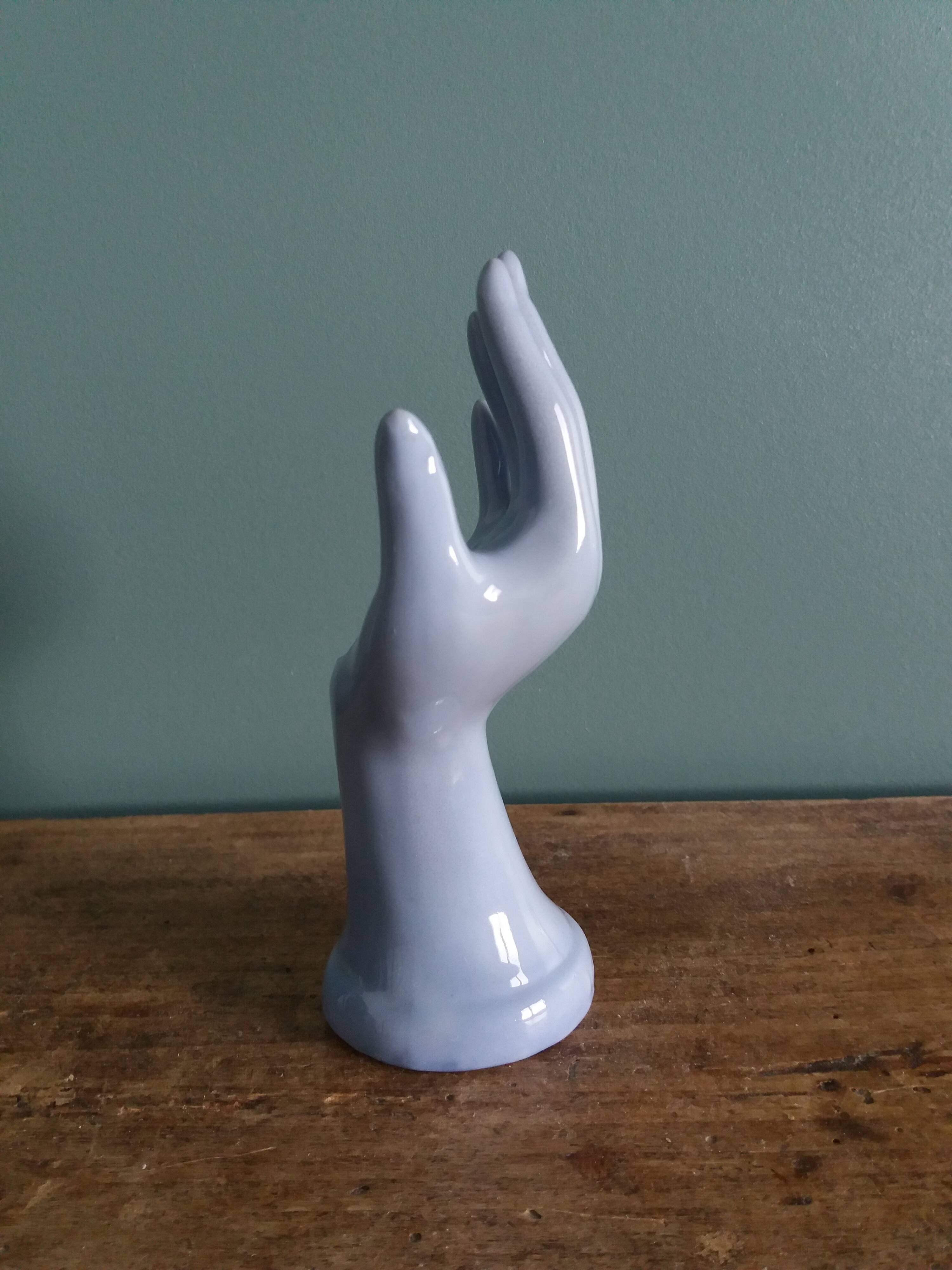 Main vase jewelry holder ring sizer