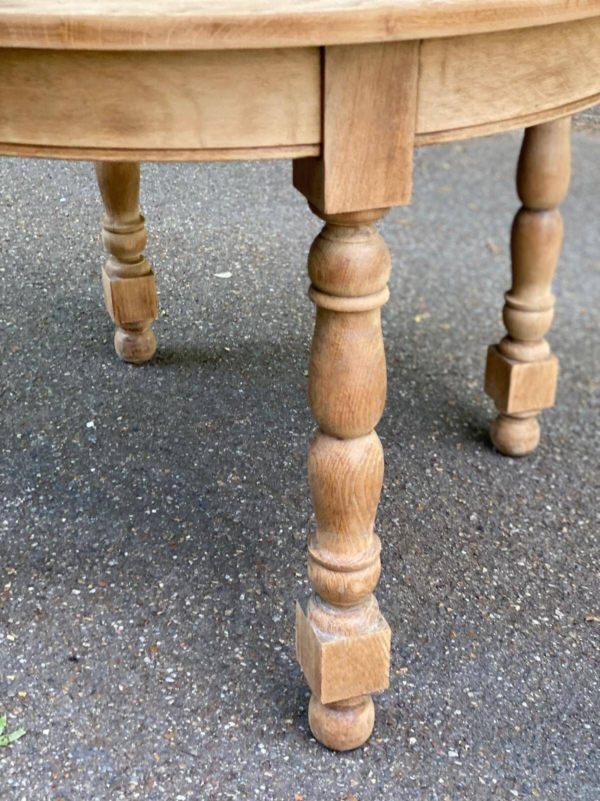 Extendable round farmhouse dining table renovated in raw oak 160cm 20th century