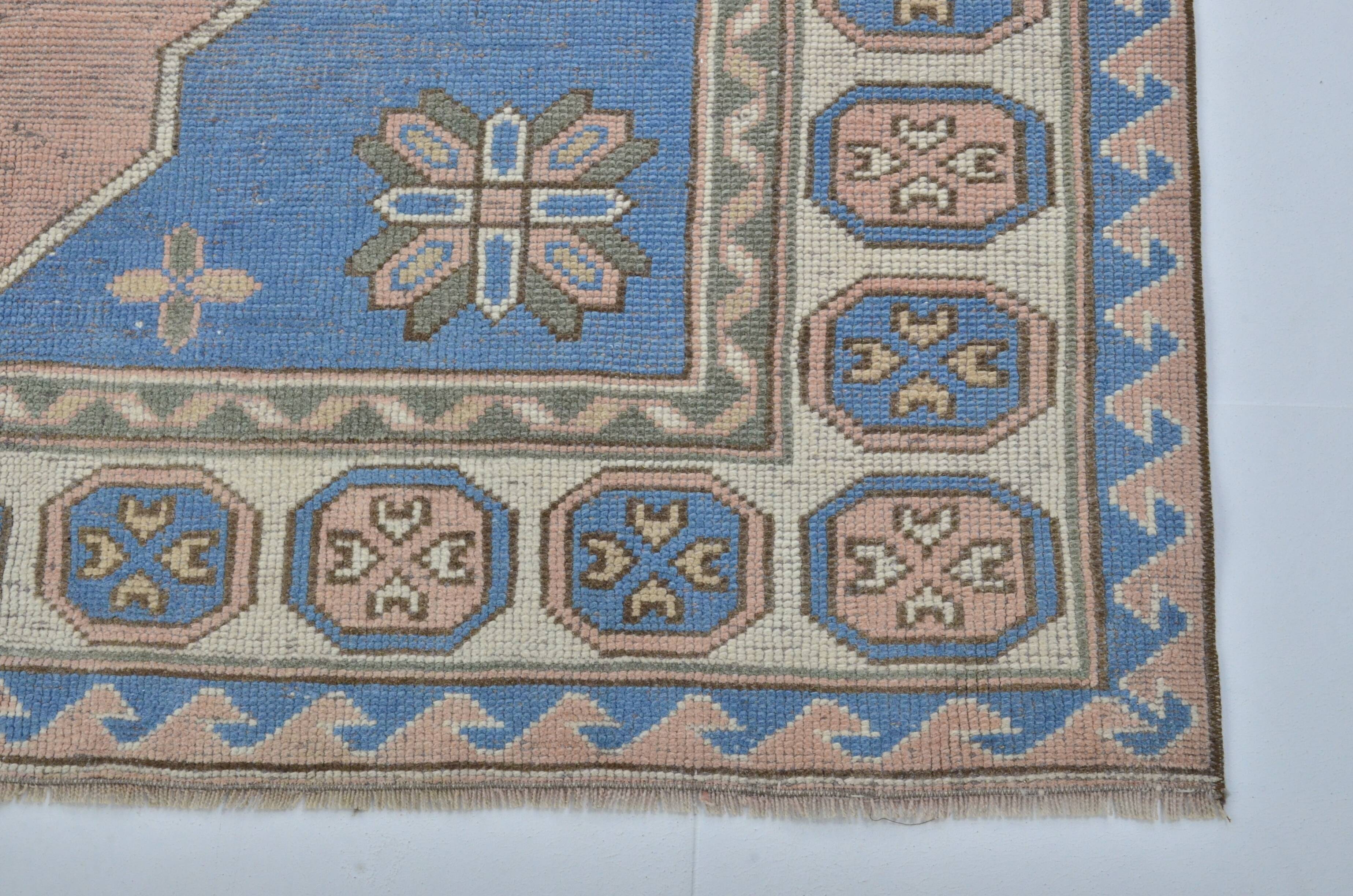 Anatolian floral patterned Oushak rug, reference 3571