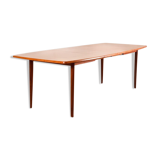 Scandinavian dining table with double extension