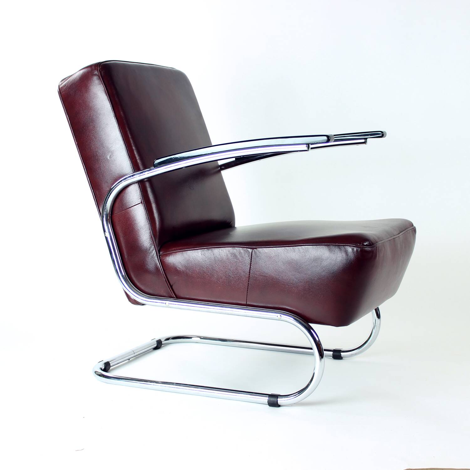 Unique armchair produced in the Bauhaus era, completely restored for the 21st century. the armchair