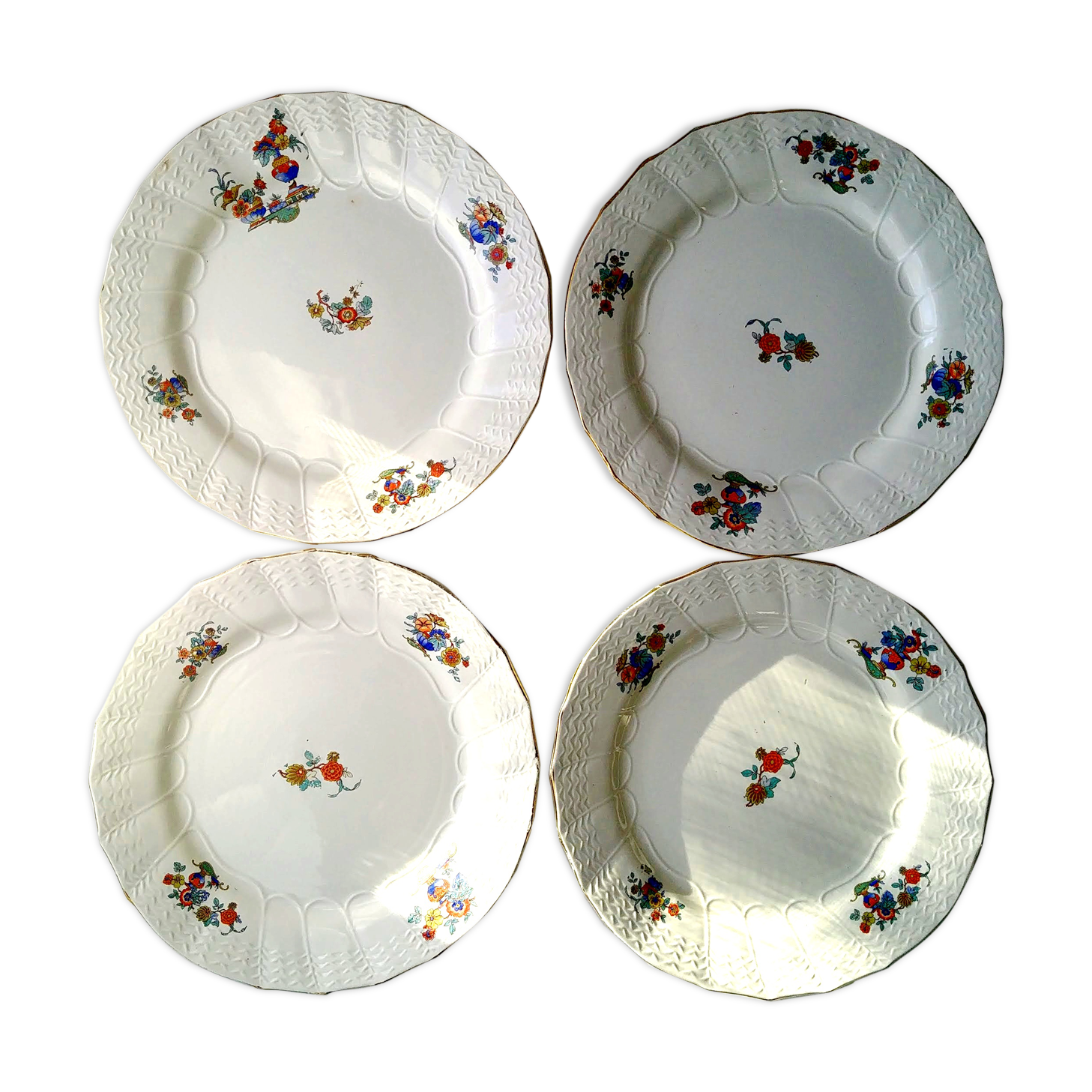 Suite de 4 assiettes Sarreguemines