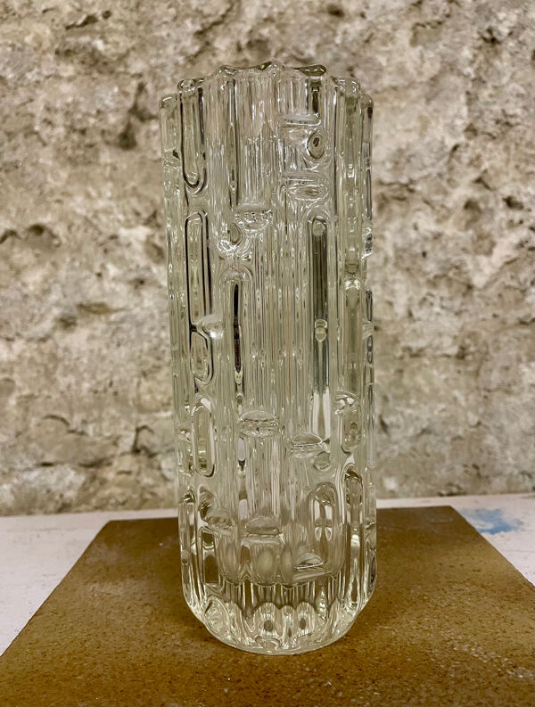 Vase Labyrinthe en verre moulé – design František Vizner – Sklo Union