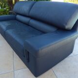 3-seater non-convertible sofa upholstered in navy blue leather – Very good condition