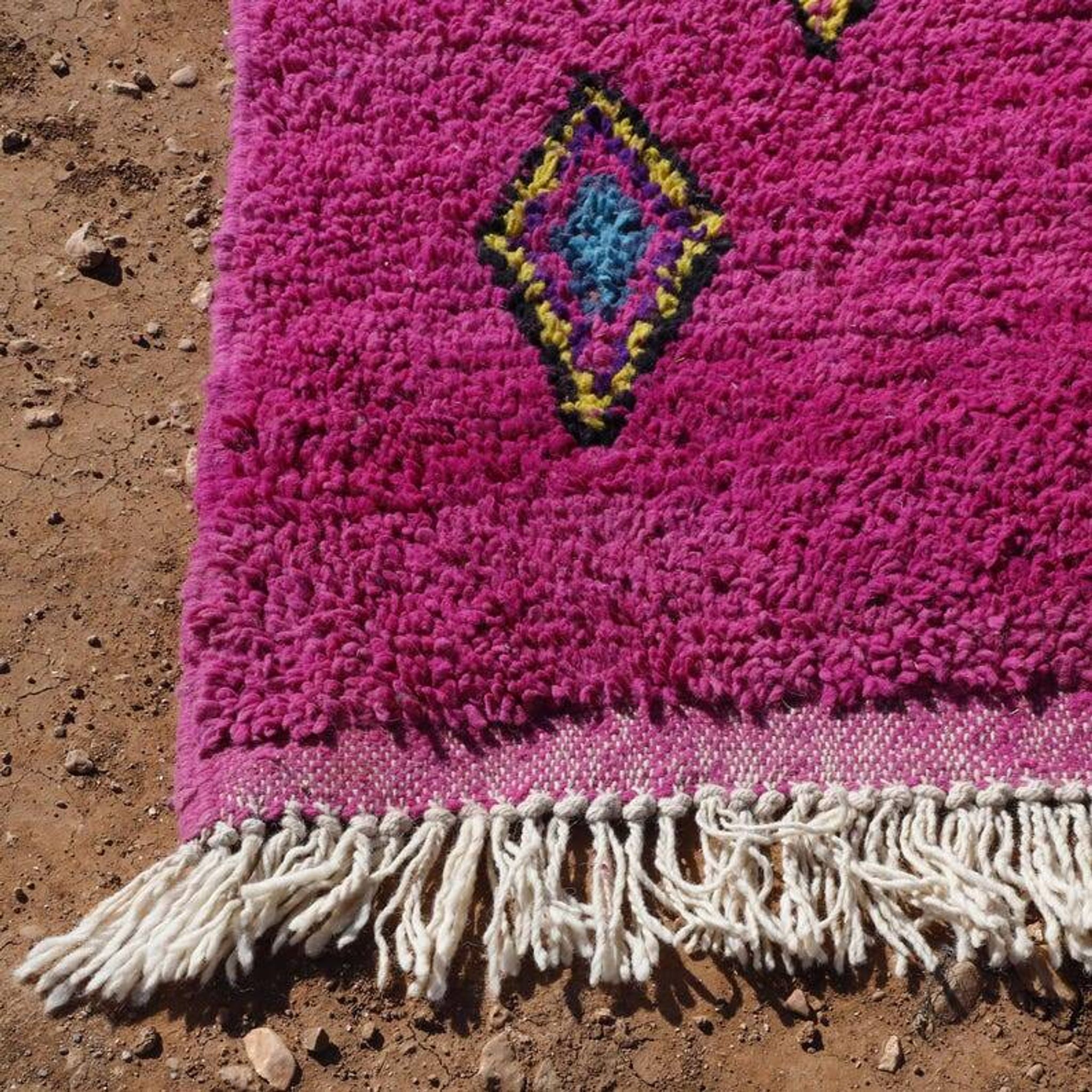 Handmade Moroccan rug 250cm x 150cm