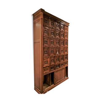 Notary cabinet