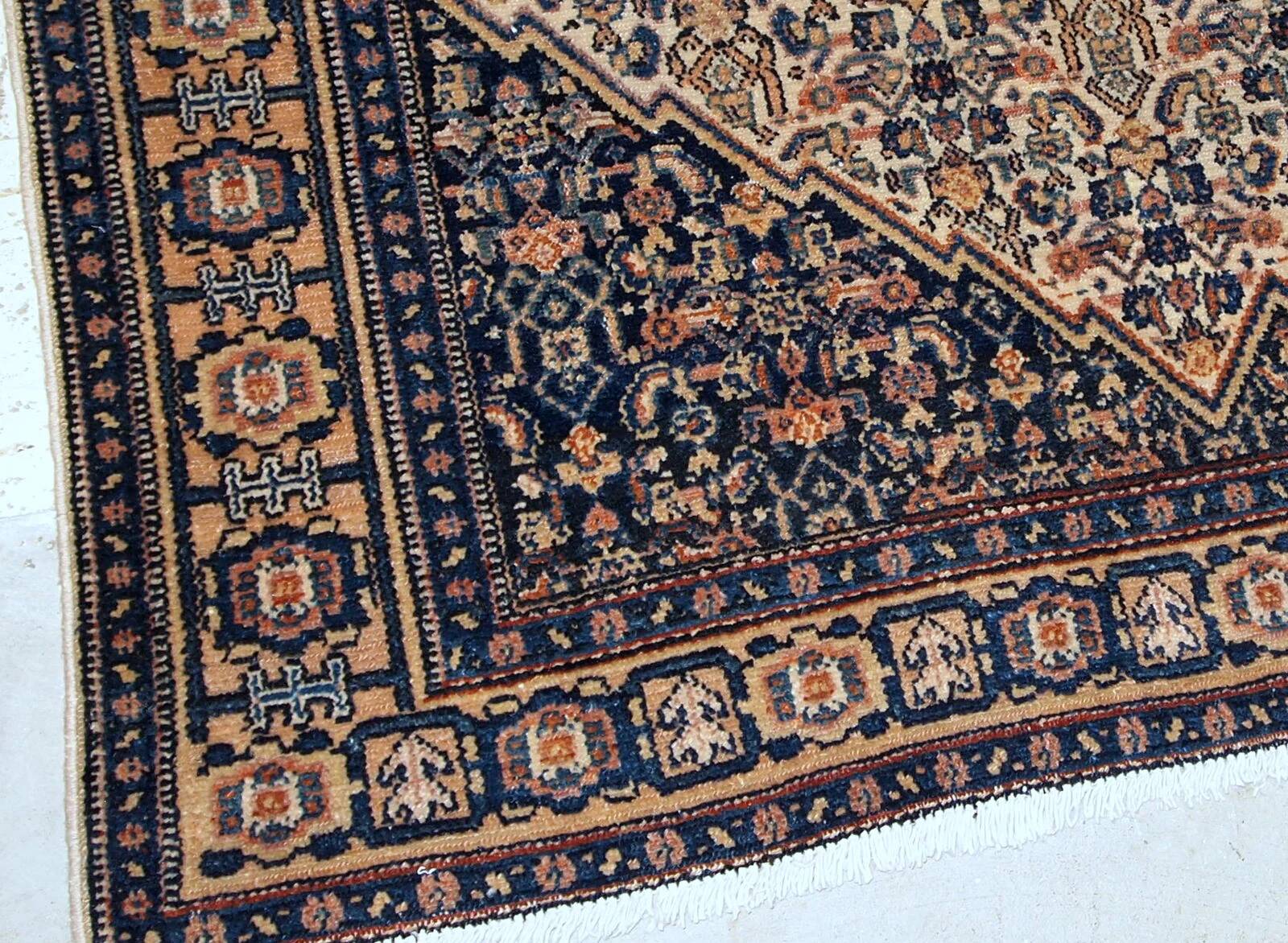 Handmade antique Persian Bibikabab rug 3.3' x 5.2' (100cm x 158cm) 1920s