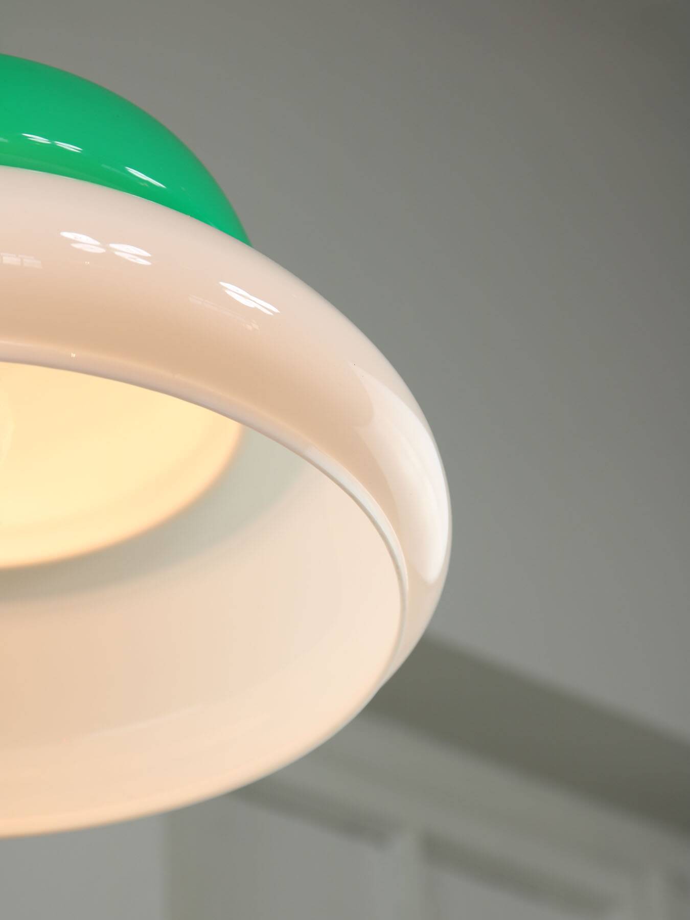 Italian Space Age Lamp in Green in White & Green Plexiglas and Chrome, 70s