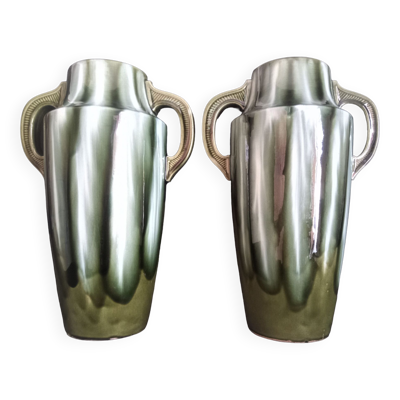 Paire de vases Art Déco en faïence émaillée à coulures blanches sur fond vert