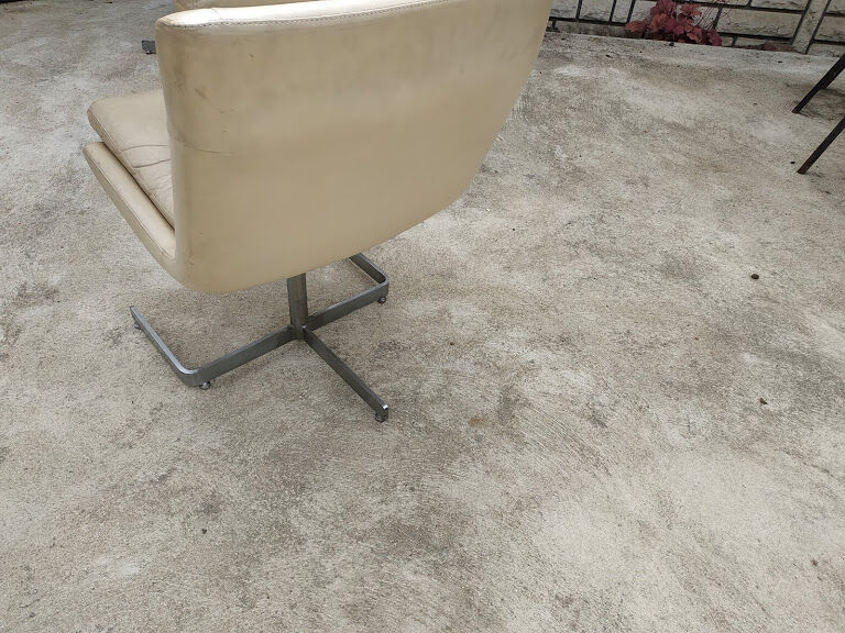 3 armchairs Raphael Raffel