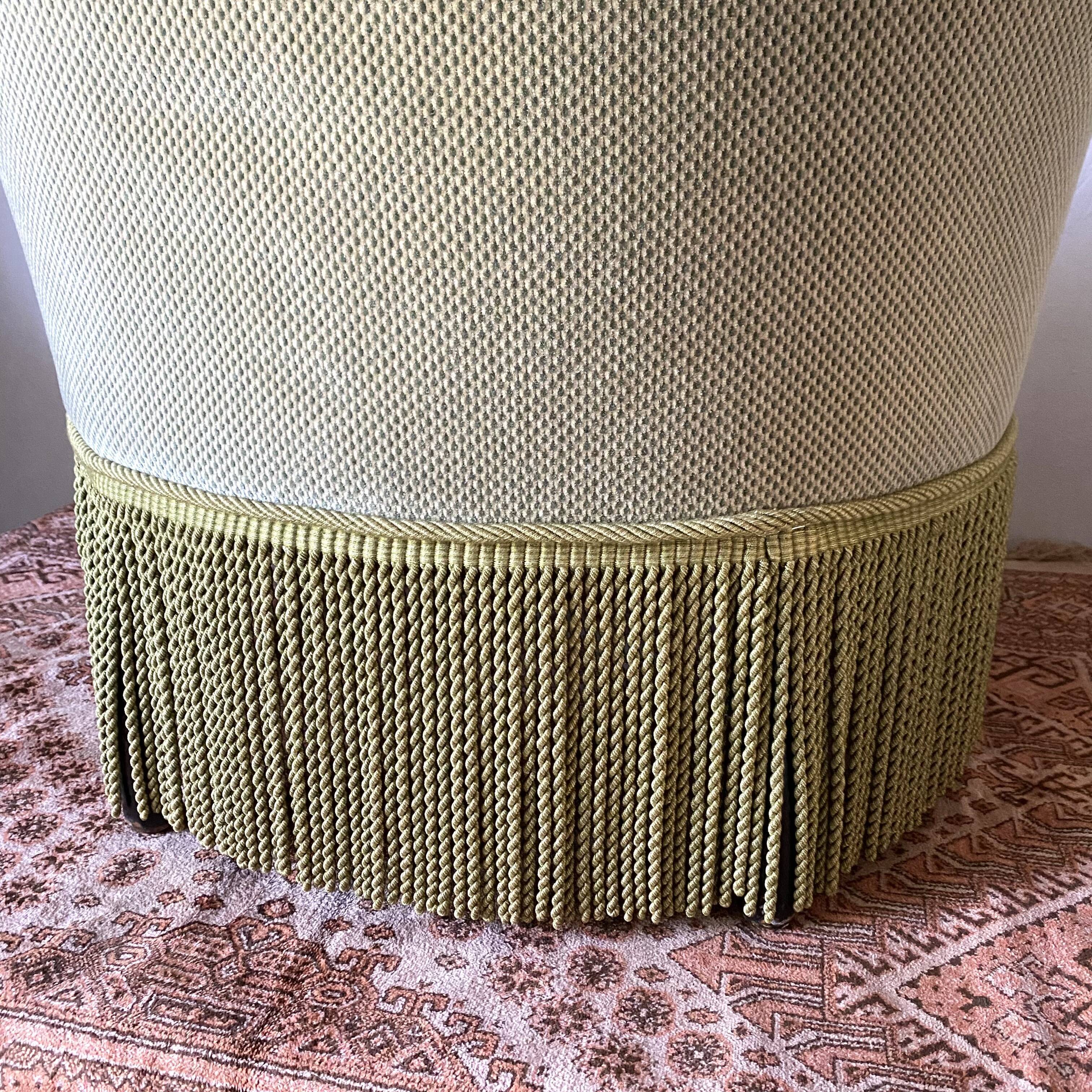 Velvet toad armchair like new