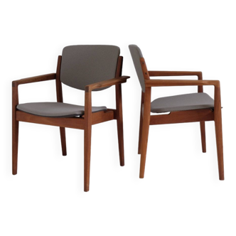 Finn Juhl Pair of armchairs model 196