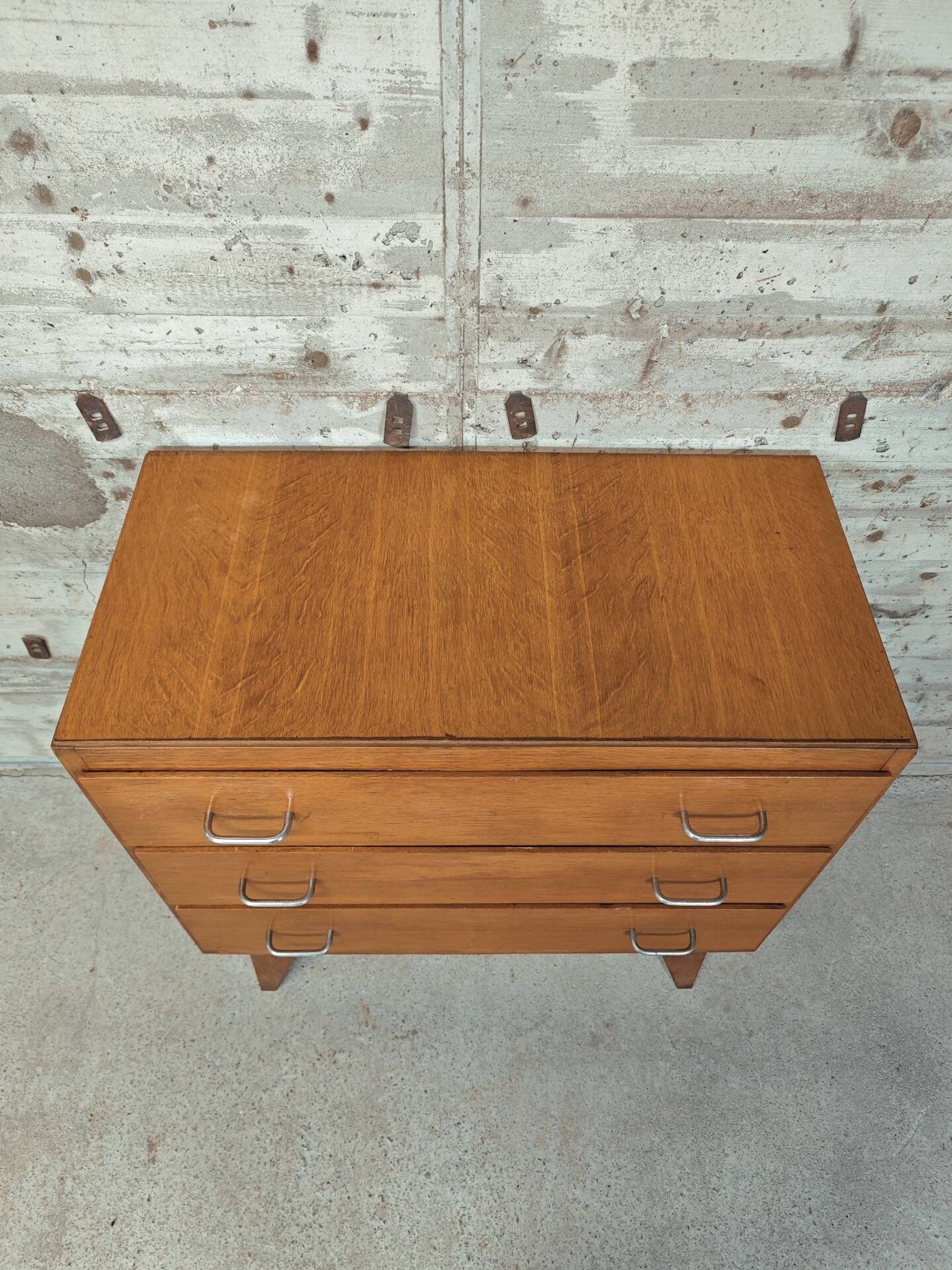 Vintage chest of drawers
