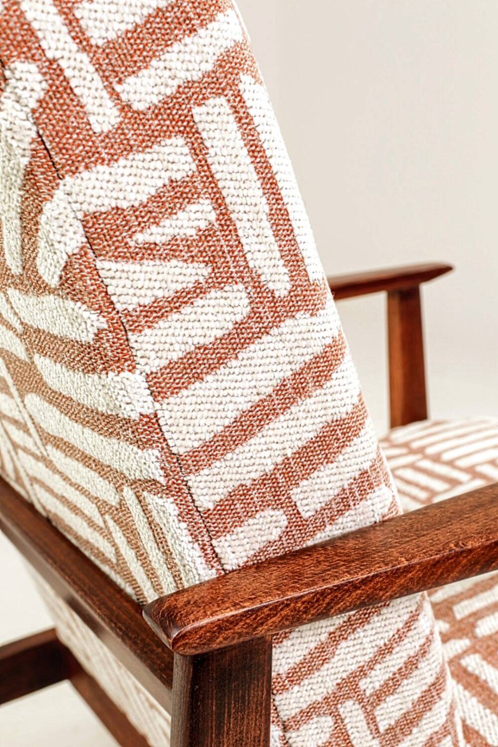 Vintage armchair in solid beech and ethnic jacquard from the 1970s.