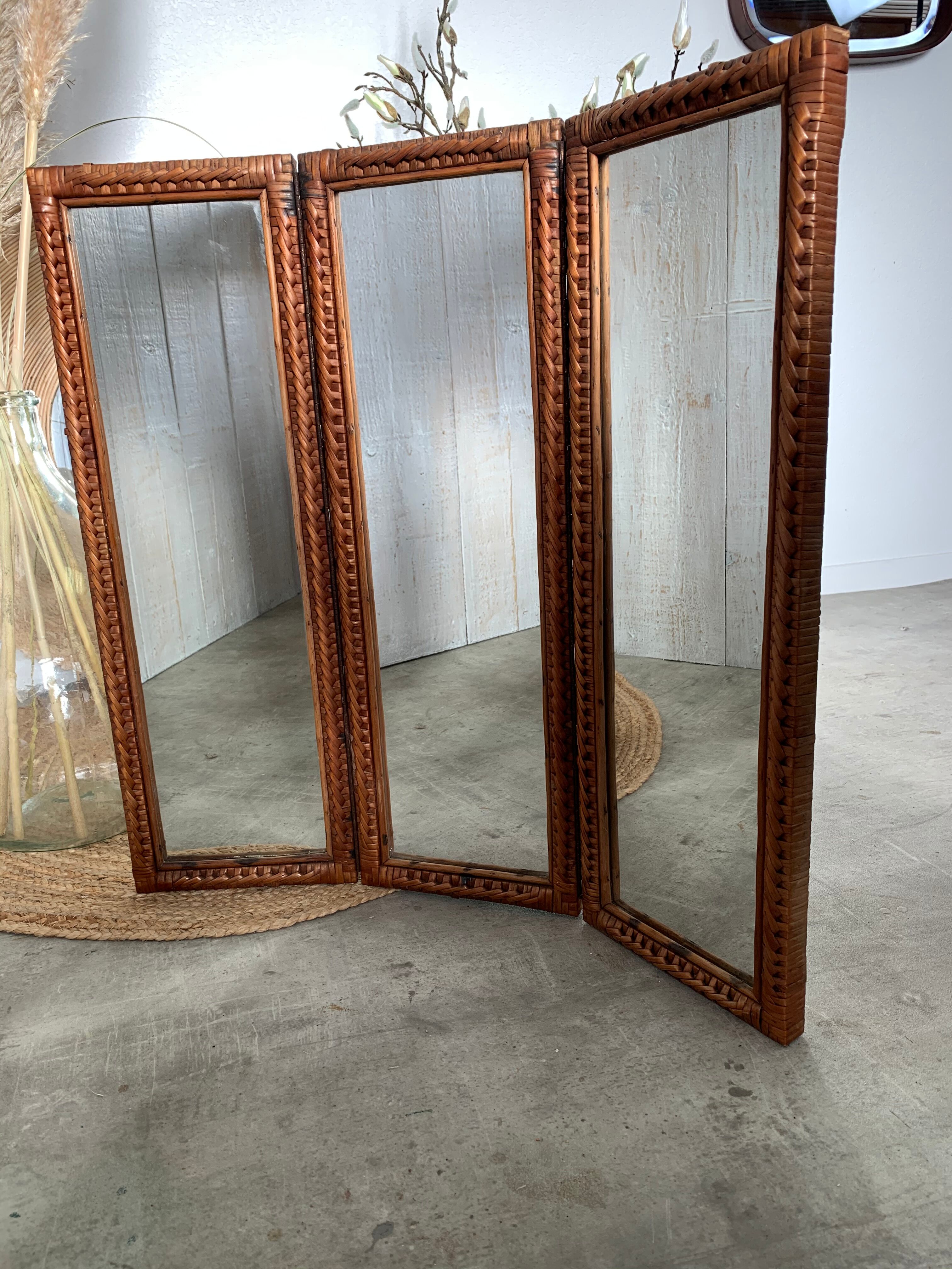 Triptyque de miroirs en rotin 63x63cm