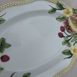 Serving dish in slip