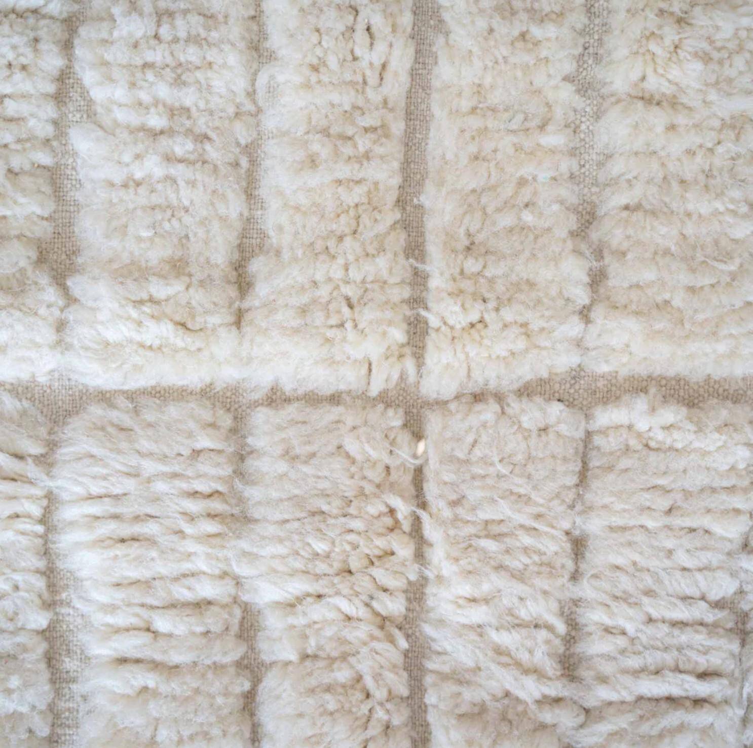 Large Moroccan wool rug 3 x 2 m