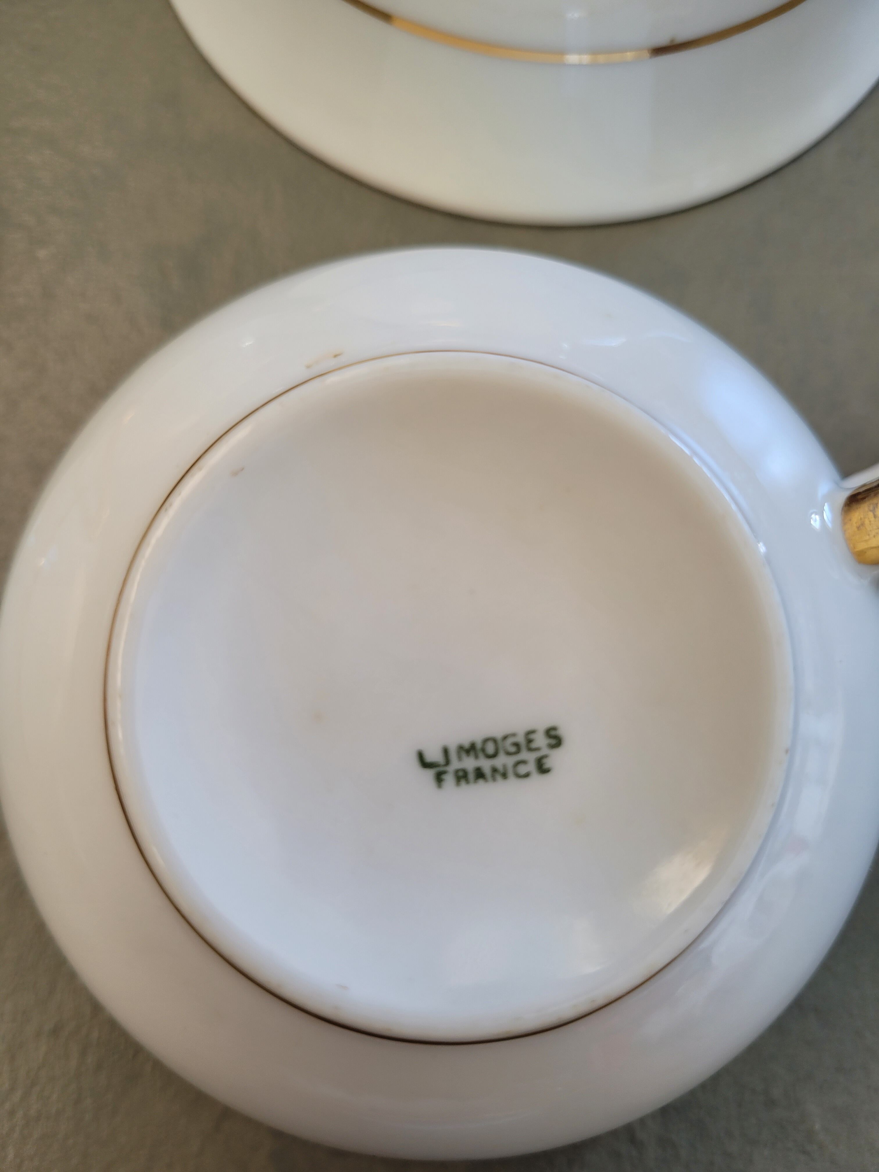 Set of 4 tea or coffee cups in Limoges porcelain