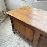 Drapery oak counter 1900